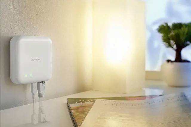 Uma espécie de pequeno modem lembra o módulo Silvercrest Zigbee 3.0 Smart Home