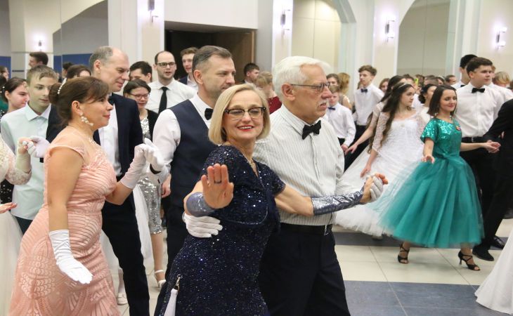 Baile da Juventude Ortodoxa em Gomel