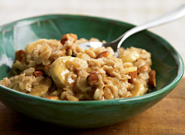 Receita de aveia com manteiga de amendoim e banana