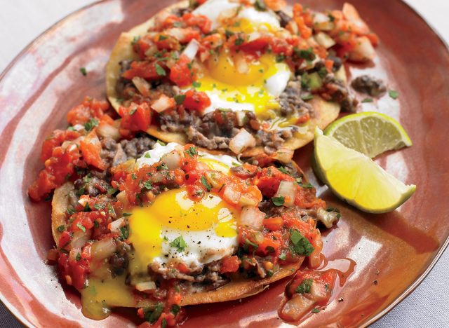 Huevos rancheros de baixa caloria