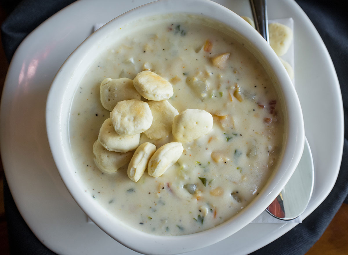 tigela de sopa de ensopado de mariscos da Nova Inglaterra